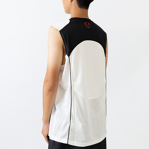 TOTAL 90 スリーブレストップ