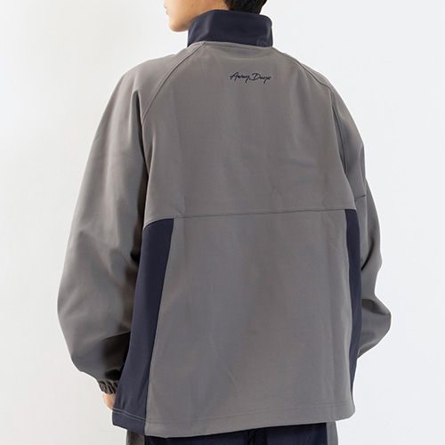 AWAY DAYS ハーフジップトップ