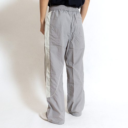AWAY DAYS ナイロンウーブンロングパンツ