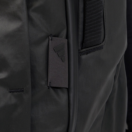 4NWNL バックパック 22L