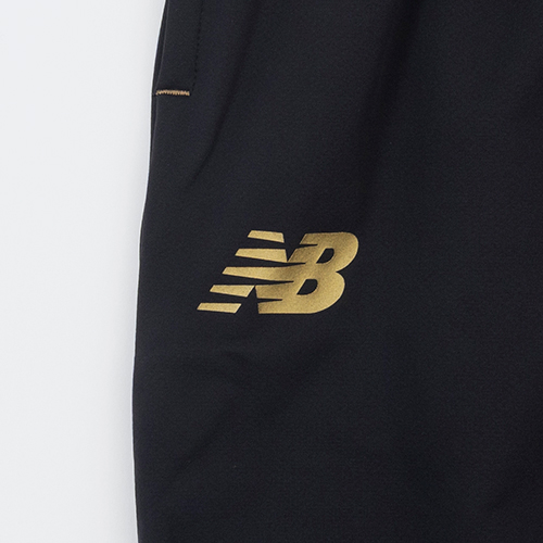 Black Out ストレッチニットパンツ