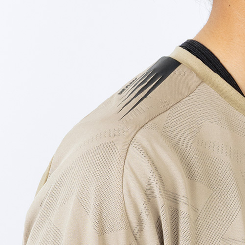 Black Out ジャガードメッシュニットショートスリーブTシャツ