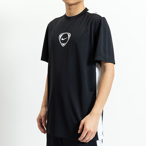 アカデミー+ トップ