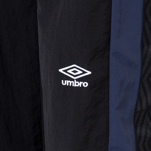 AWAY DAYS ナイロンウーブンパンツ