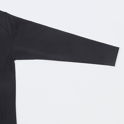 Black Out ストレッチニットハーフジップトップ