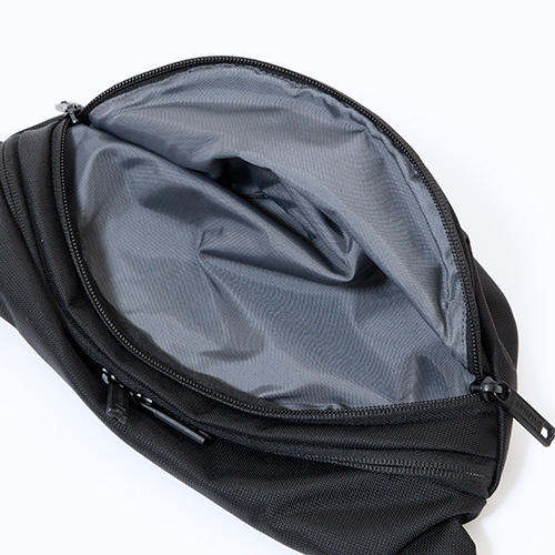 MFC CROSS BODY BAG M