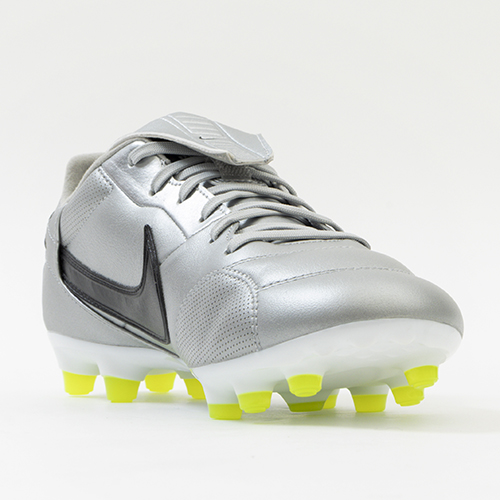 ナイキ プレミア 3 FG