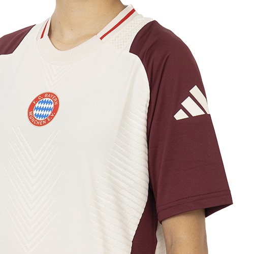 24-25 バイエルン・ミュンヘン TIRO24 PROトレーニングジャージー