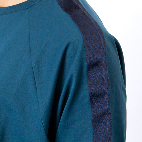 AWAY DAYS フィールテック長袖プラクティスシャツ