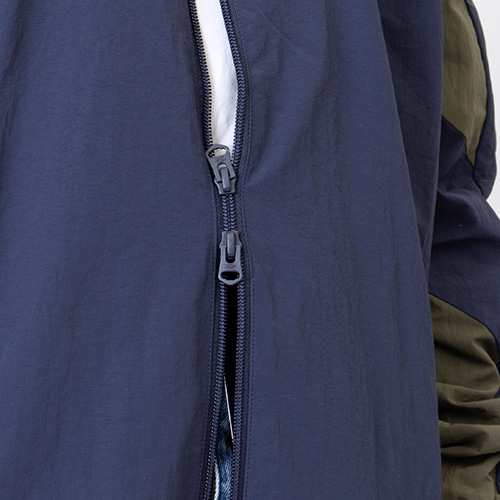 AWAY DAYS ナイロンウーブンジャケット