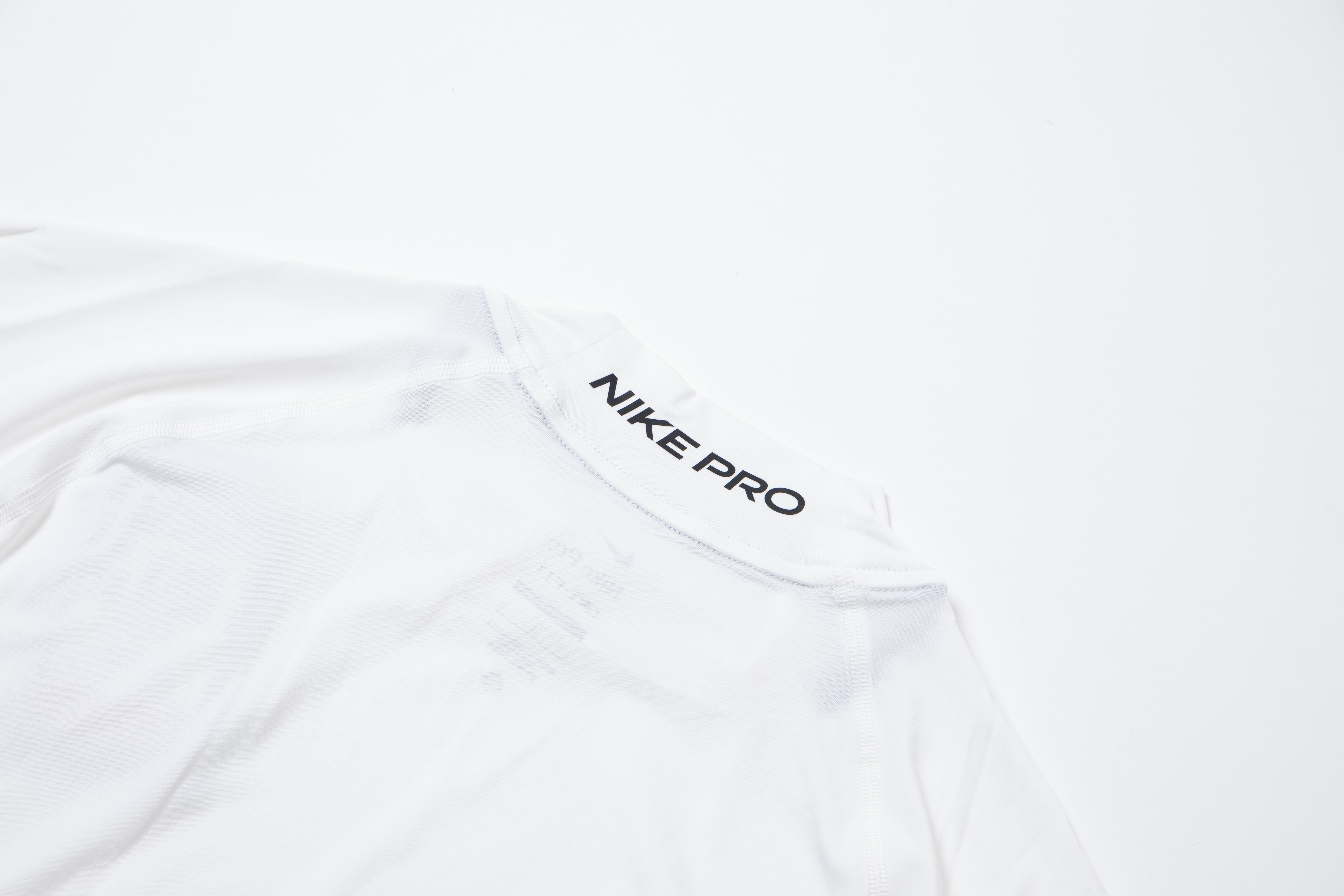 NIKE PRO タイト モック 長袖トップ