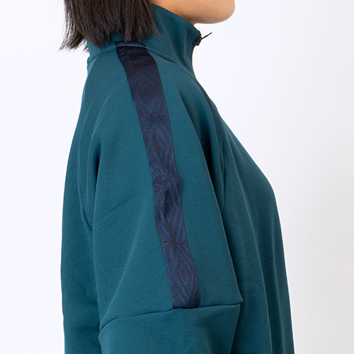 AWAY DAYS スウェットハーフジップトップ