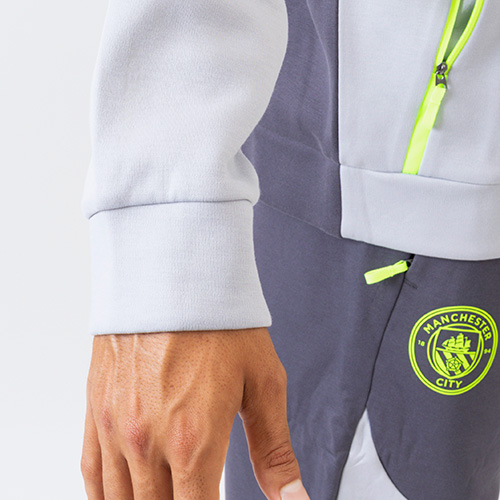 マンチェスター・シティ PUMATECH フルジップフーディ