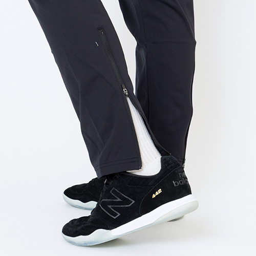 Black Out ウォームアップパンツ