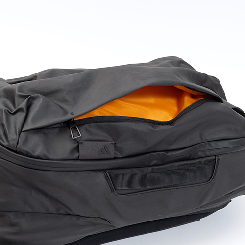 4NWNL バックパック 22L