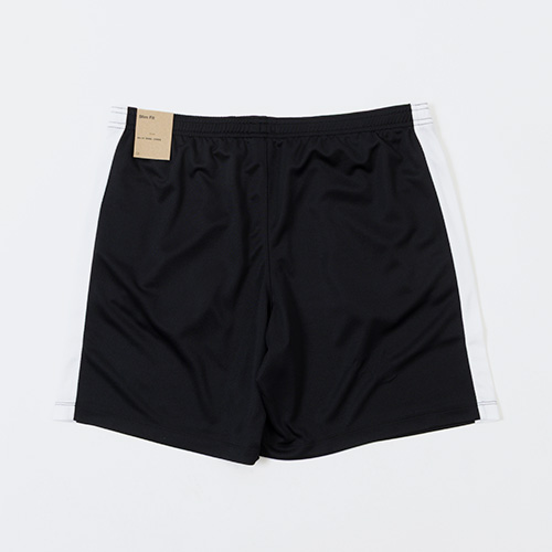 アカデミー+ ショートパンツ