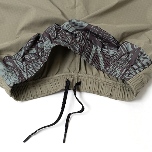 THE THIRD グラフィックプラクティスパンツ