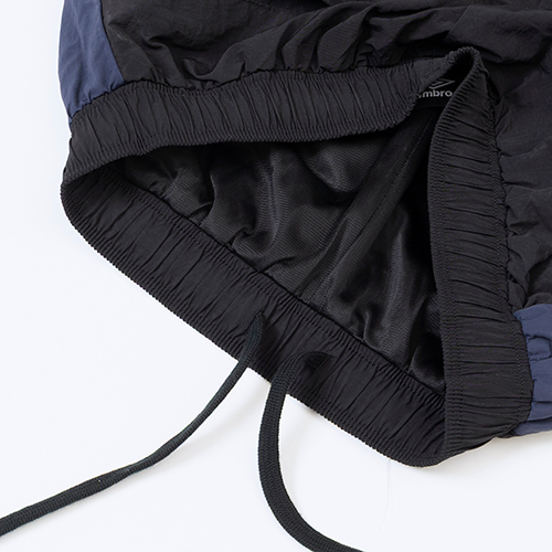 AWAY DAYS ナイロンウーブンパンツ