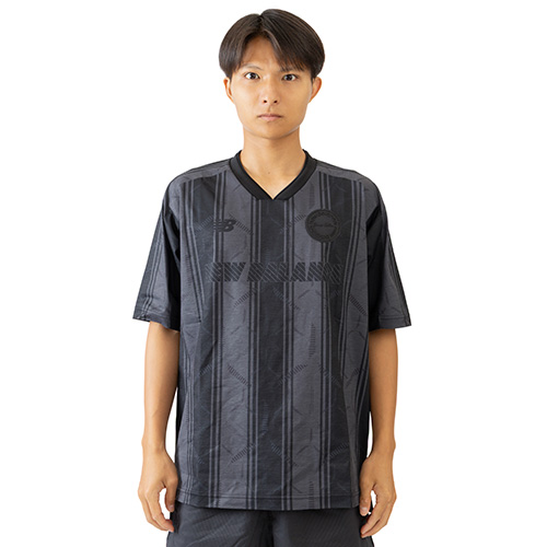 Black Out グラフィック ショートスリーブシャツ