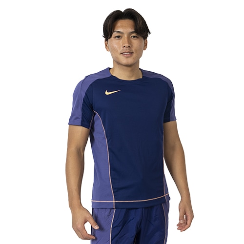 ストライク+ トップ