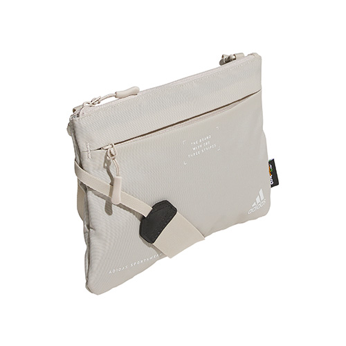 マストハブ サコッシュ