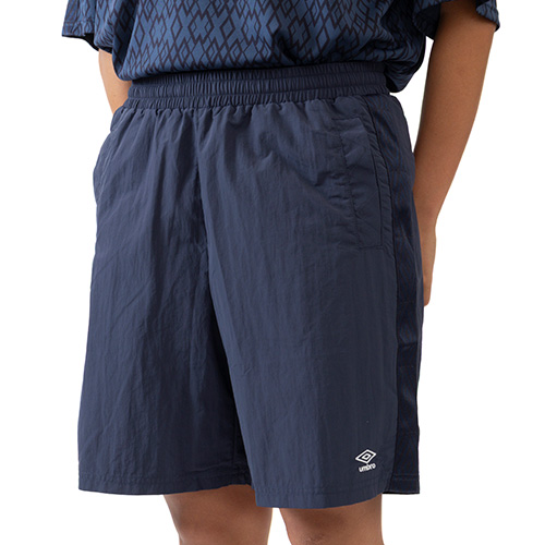 AWAY DAYS ナイロンウーブンショートパンツ