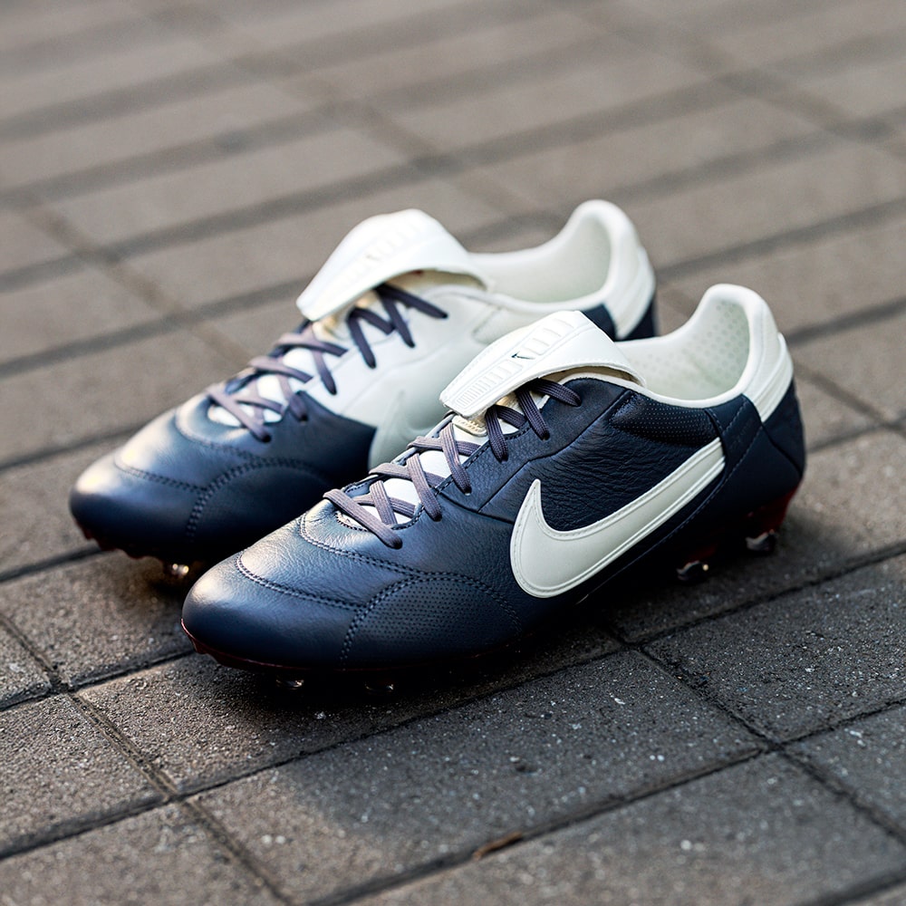 NIKE PREMIER 3