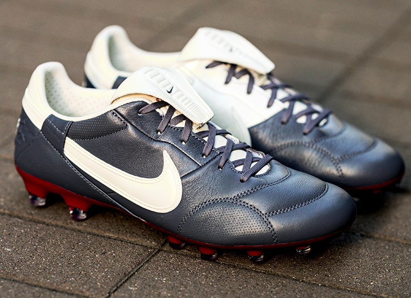 NIKE PREMIER 3