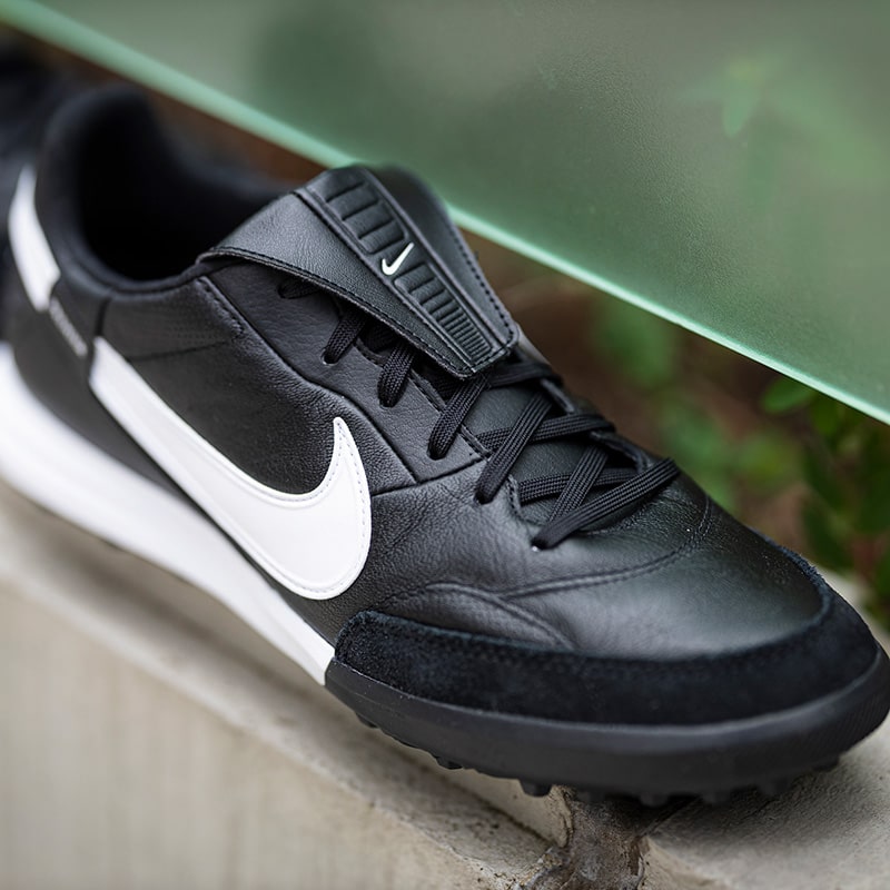 NIKE PREMIER 3