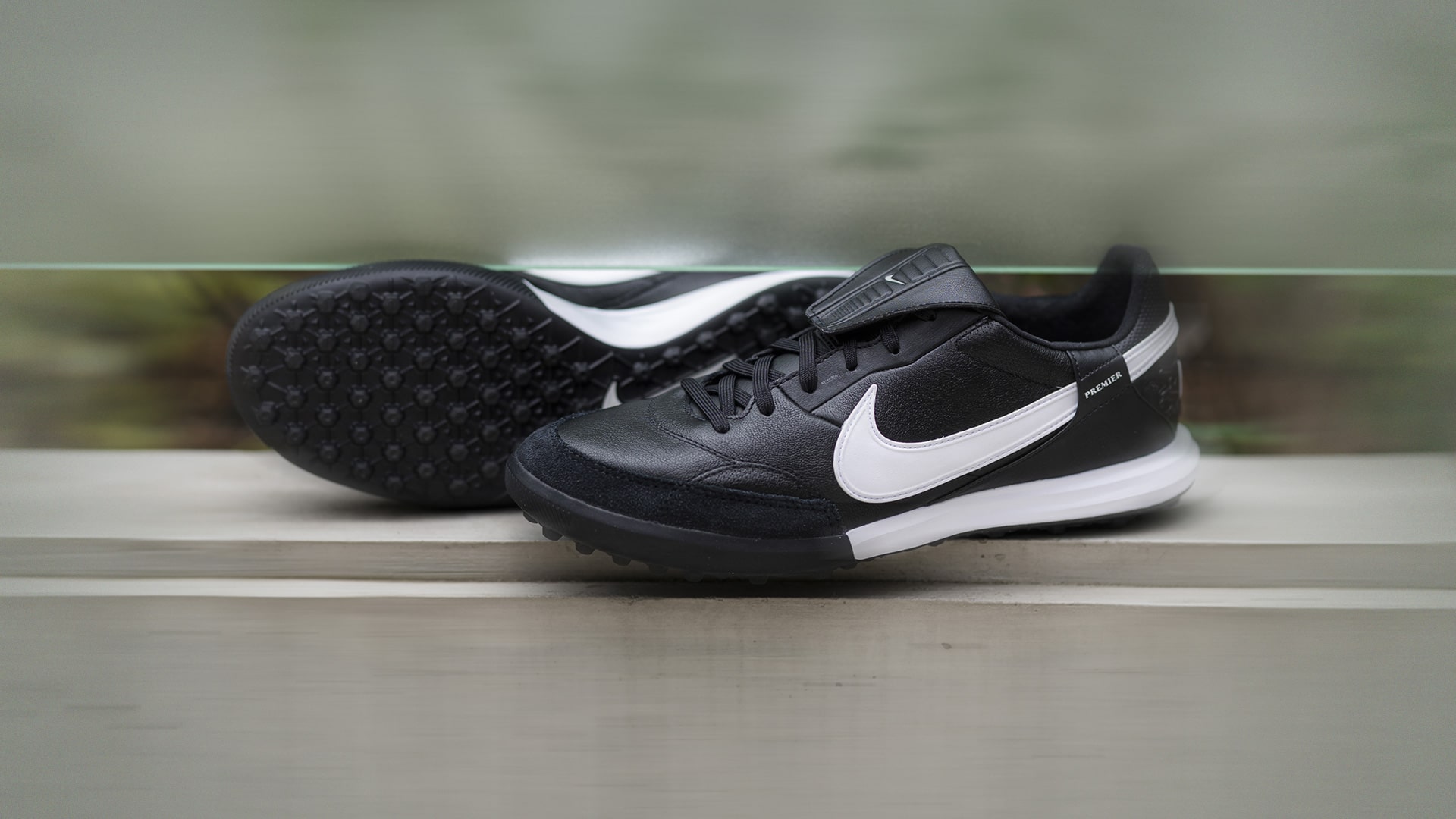 NIKE PREMIER 3